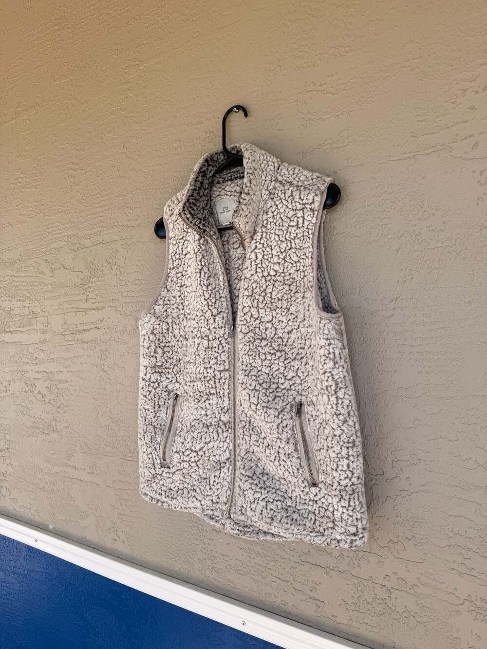Thread & Supply Sherpa Vest, Cream Faux Shearling, Women's Size Medium - Picture 2 of 4